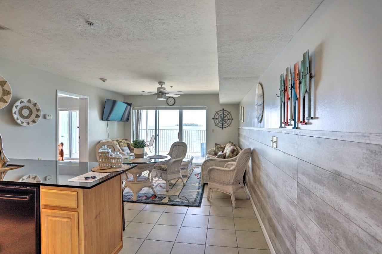Cozy Lakefront Middle Bass Retreat With Balcony プットインベイ エクステリア 写真